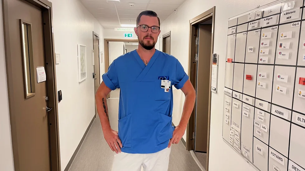 Undersköterskan Martin Von Wirén är en av de anställda som jobbar under strejken. Hittills har stämningen varit lugn enligt Martin.
