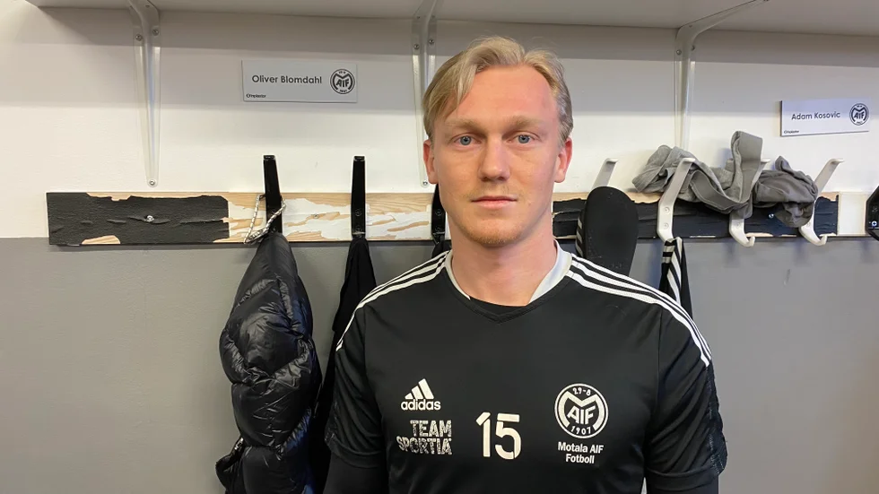 Oliver Blomdahl är tillbaka i Motala AIF efter ett kort äventyr i Skåne där pusselbitarna inte föll på plats för honom. Blomdahl spelar redan i hemmapremiären mot Säffle på lördagen.