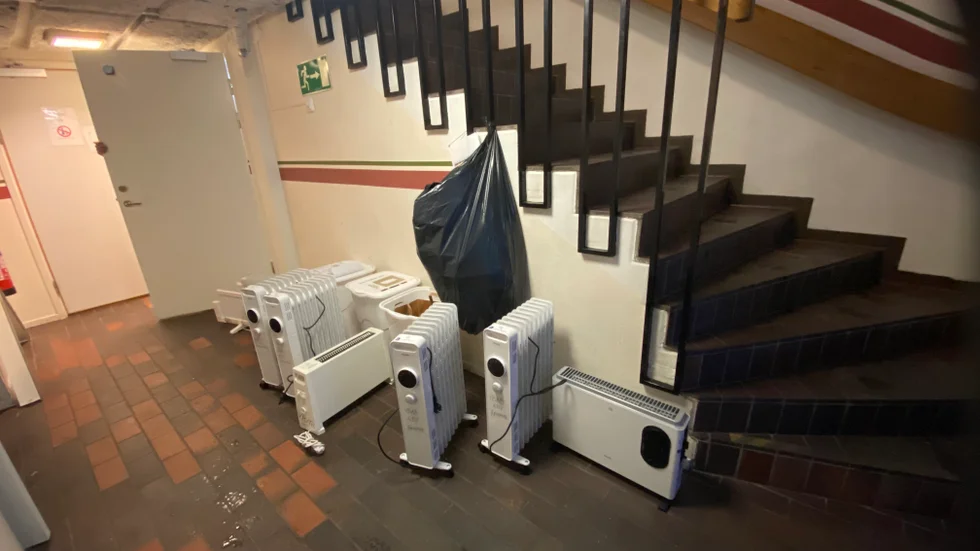 I entrén står element om någon behöver. 