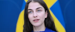 Du är minister Pourmokhtari, inte komiker 
