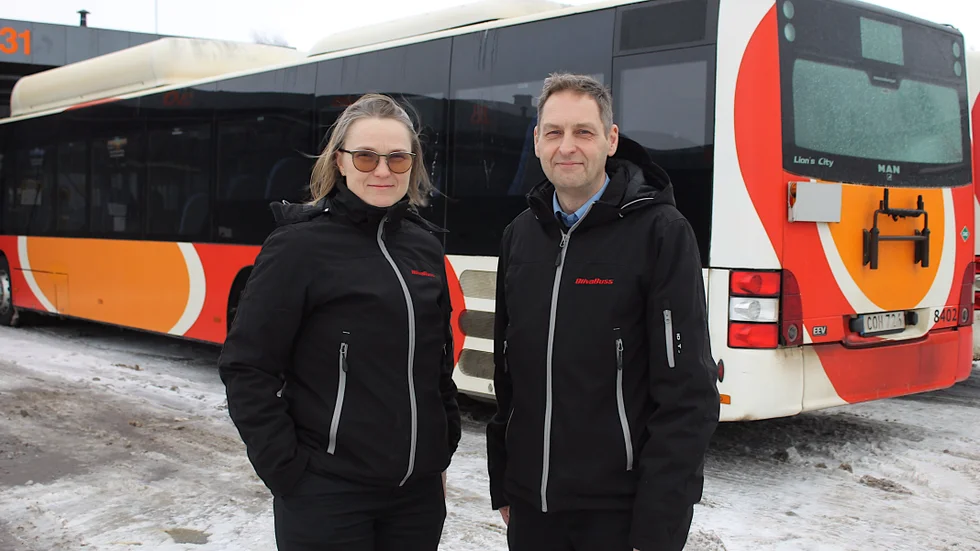 Bliva Buss har tappat två upphandlingar med Östgötatrafiken och Karin Bentsen, personalplanerare och Håkan Brorsson, trafik- och platschef, kan bara konstatera att verksamhet de haft i södra Östergötland kommer upphöra helt sommaren 2025.  