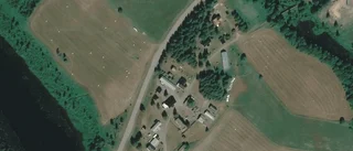 128 kvadratmeter stor äldre villa i Råneå såld för 350 000 kronor