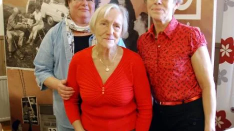 Birgittha Byberg, Belina Mattsson och Inger Mattsson. Tre starka kvinnor i Bodens södra s-förening. När Hedens s-förening bildades för 100 år sedan hade kvinnor inte rösträtt och kvinnans make var enligt lagen hennes förmyndare. FOTO: Lena Tegström