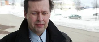 Näringslivschefen står utan bostad