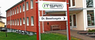Misstroende står fast