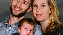 Lena Larsson och Niklas Ragnar, Gottlösa, Frihem, Mantorp, fick den 28/11 en son som heter William. Vikt 4 530 g, längd 56 cm.