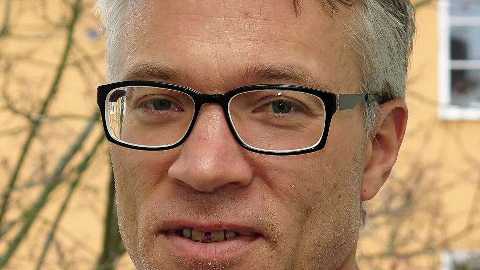 Oskar Fröidh forskar på höghastighetsjärnvägar.