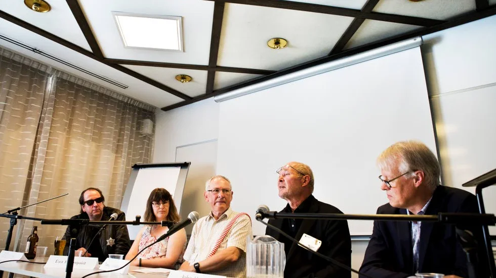 Klassikerna står sig. Anders Bellis, Eva Holmquist, Tomas Cronholm, John-Henri Holmberg och Anders Hedenlund var rörande eniga om att science fiction skrivs bäst som noveller – och att de gamla fortfarande är bäst.