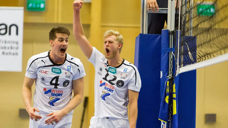 Carl Ahremark och Erik Sundberg jublar.