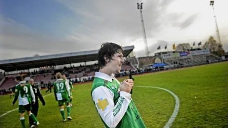 Segerskytten. Här skriker Bodens hjälte ut sin glädje över det klarade kontraktet.                  "Det var ett fult mål - men det var definitivt ett av de viktigaste i min karriär", säger Drew Helm. om sin avgörande fullträff.