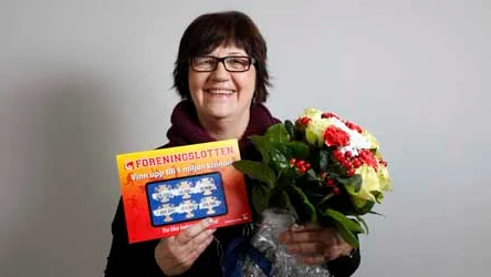 STOCKHOLM 101102 
Ulla Andersson-Junkka frn Kiruna skrapade fram 200.000 kronor p Freningslotten. 
Foto: Sren Andersson
COPYRIGHT SREN ANDERSSON