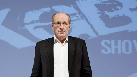 K-G Bergström stiger upp på Norrbottensteaterns scen igen och tar med sig nio gäster för intervjuer.