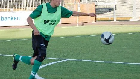 Mattias Ottestig funderade på att sluta, men tänkte om och är en av de nyttigaste spelarna i Bodens BK - samtidigt som BBK har skaffat sig slagläge i division II.