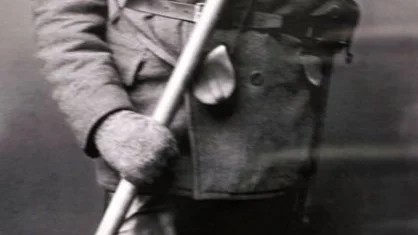 Axel Hamberg, 1863-1933, professor i geografi är känd för sina geologiska, klimatologiska och glaciologiska studier över Sarekområdet i Lappland.