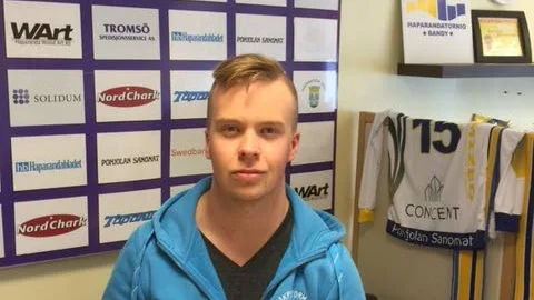 Forstätter i HT Bandy. 20-åriga forwardstalangen Anssi Mokko spleare vidare med HT Bandy.