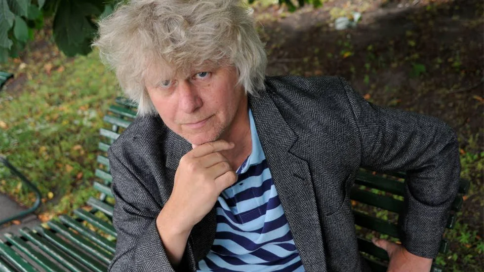 Övralidspristagaren Lars Andersson utvidgar gärna romanformen med inslag från essän, reportaget och sagan