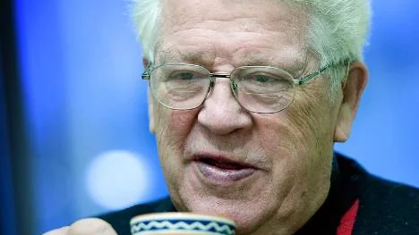 Börje Andersson firar sin 80-årsdag bland annat med att bjuda på kyrkkaffe och tårta på nyårsdagen.