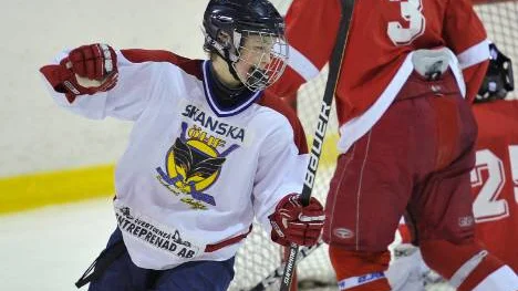 Ett framtida hockeyproffs? Jonatan Harju har i alla fall gener att brås på. Storebror Johan är ju stjärna i ryska ligan.