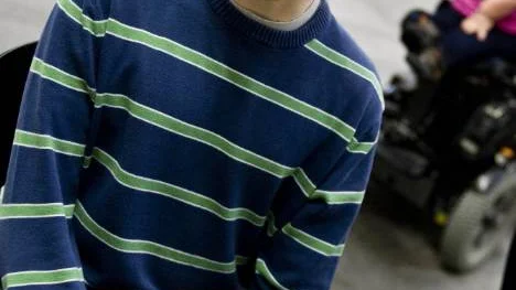 Synskadade Daniel Innala Ahlmark, 22, pluggar datateknik och har nytta av den inlästa litteraturen. "Men böcker med matematiska formler och tabeller är jobbiga att lyssna på", säger han.FOTO: Eva Sjögreen