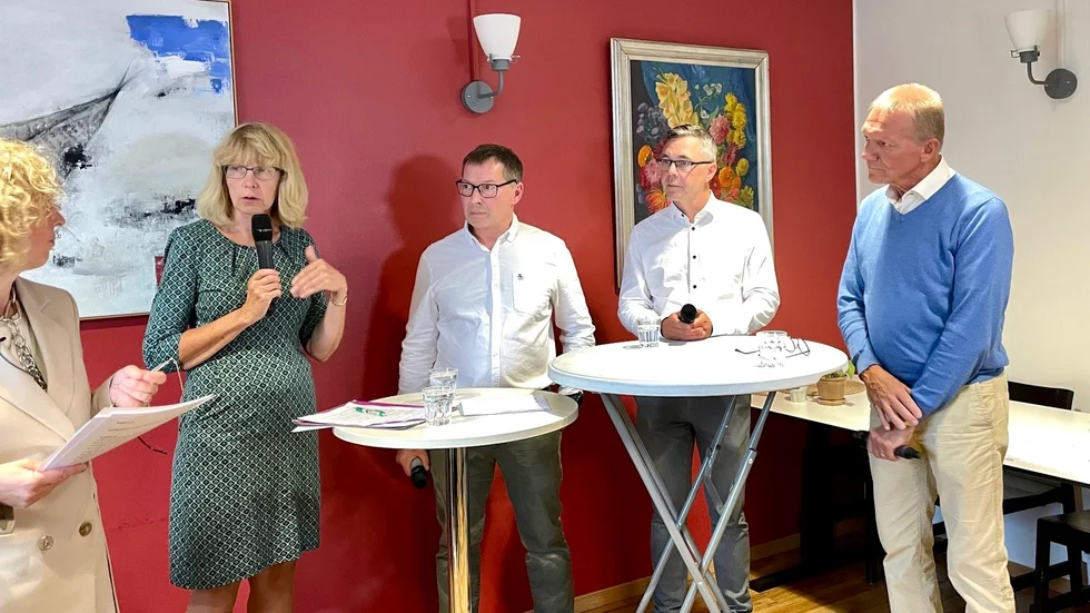 På torsdagskvällen blev det livesänd debatt på kkuriren.se. Från vänster: Catarina Nitz (moderator), Inger Fredriksson (C), Christer Sundqvist (M), Johan Söderberg (S) och Joha Frondelius (KD). 