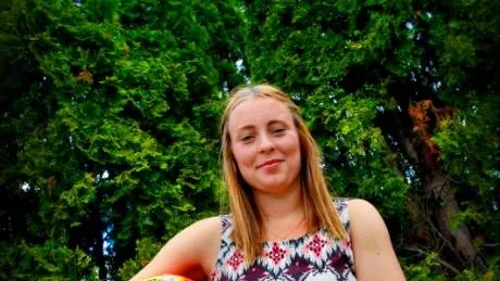 Hela min familj har alltid varit intresserad av fotboll. Min pappa var även tränare i många år, säger månadens spelare, Josefine Gustafsson.