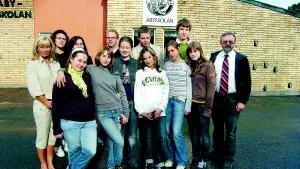 Polskt besök. En grupp på åtta elever och två lärare från en skola i Krakow besöker just nu Åbyskolan i Gamleby. Elever från Åbyskolan har under två år besökt den aktuella skolan i Krakow, i södra Polen och nu återgäldas gästfriheten. FOTO: HANS BRANDIN