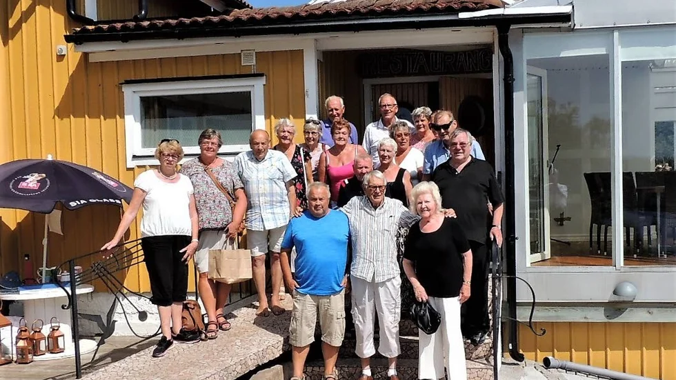 SPF seniorer Grillby intill Handelsman Flinks på Flatön som har bevarats i gammal stil.