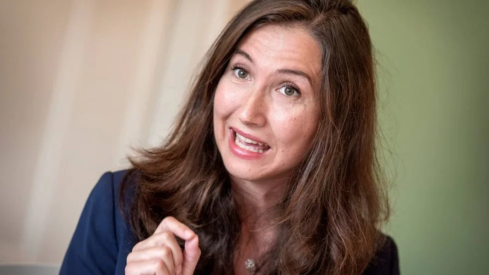 Minister. Aida Hadzialic (S) vill införa livslång rätt till kommunal vuxenutbildning, oberoende av bostadsort.