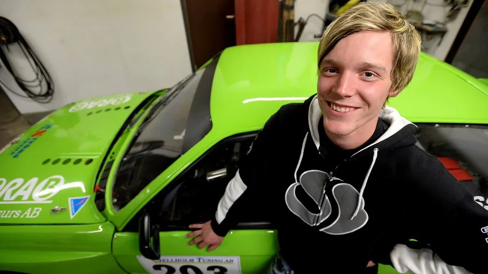 Juniorlandslagsmannen Tommy Johansson, Tjust MK, gör debut i rallycross klass två nu i helgen.