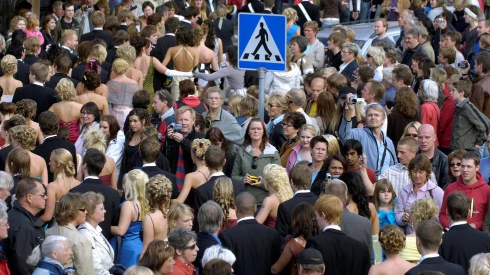 Befokningsökning. Under det första halvåret 2015 har befolkningen i Västerviks kommun ökat med drygt 160 personer.