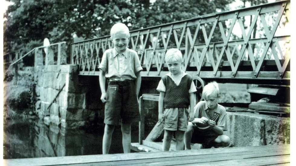 Bröder. Den här bilden på bröderna Andersson togs 1946 eller 1947. Förnamnen är Sune, Leif och Bo.