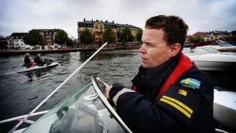 Johan Löfqvist på Kustbevakningen. Foto: Ola Axman
