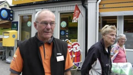 Leif Witalisson, butikschef för Coop Nära i Edsbruk går i pension i slutet av oktober. Han lämnar efter sig en toppmodern, helt nyrenoverad butik som går mycket bra.
