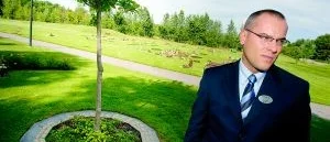 Bara fantasin begränsar din begravning