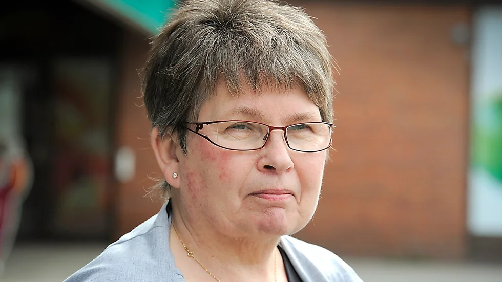”Jag tycker att de ska satsa pengarna på att flytta ut E 4-bron tidigare”, sa Ulla Stenberg, 67 år, Bureå. Hon har tänkt rösta nej till centrumbron.