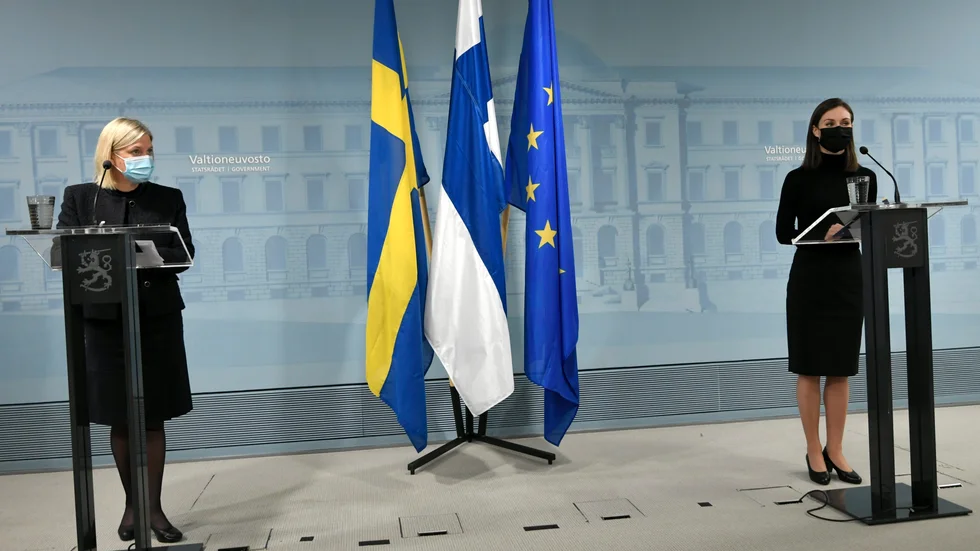Samarbetar. Statsminister Magdalena Andersson (S) gjorde i veckan sitt första utlandsbesök till sin finska kollega Sanna Marin. 