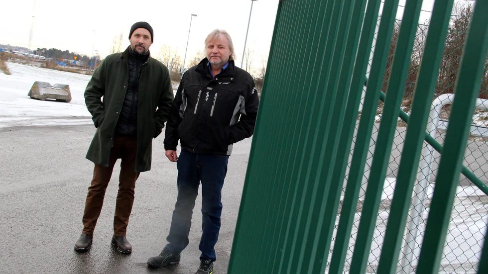 Johan Borg och Kjell Österskog, båda från Tekniska verken, berättar att ett helt nytt inpasseringssystem vid Linköpings återvinningscentraler kommer att utredas under 2022.