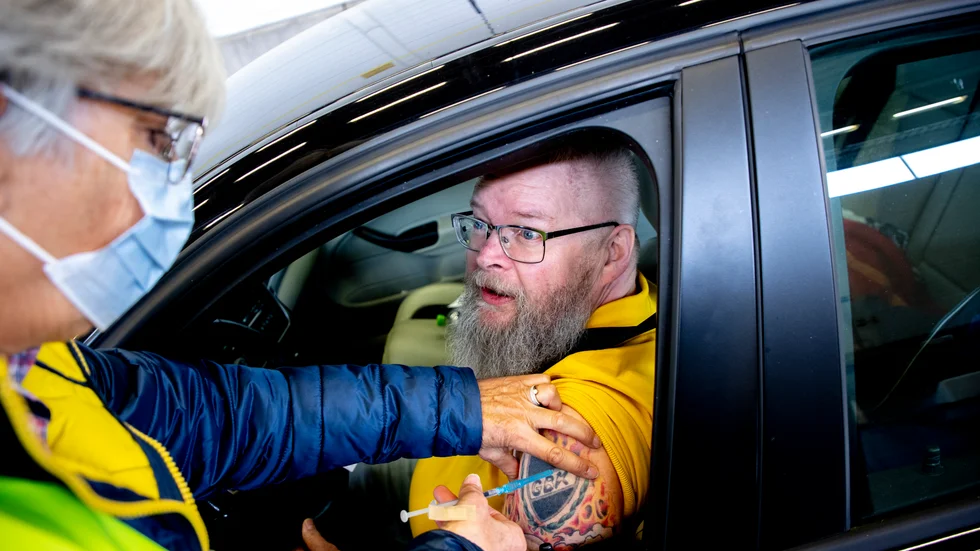 Drive-through-vaccinering i Trollhättan.