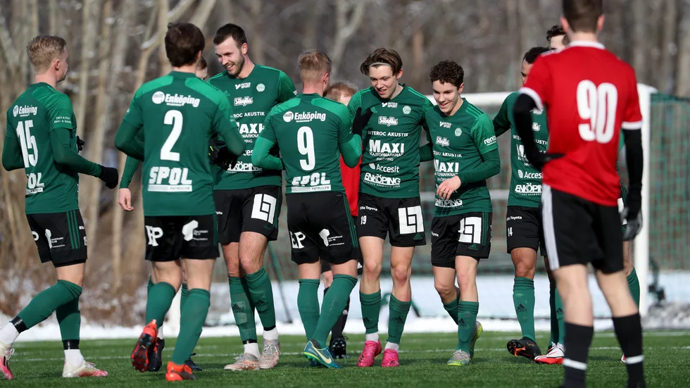 ESK-jubel efter att Samuel Granlund gjort ESK första mål denna säsong mål och Samuel första i ESK-tröja  sin debut match.