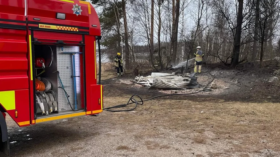 Räddningstjänsten var ute vid badet på lördagsförmiddagen för att eftersläcka.