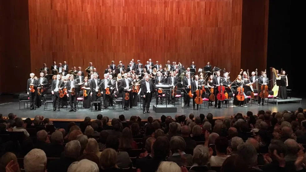 Uppskattat. Symfoniorkestern får rungande applåder efter en av konserterna i Das Grosses Festspielhaus i Salzburg förra veckan.