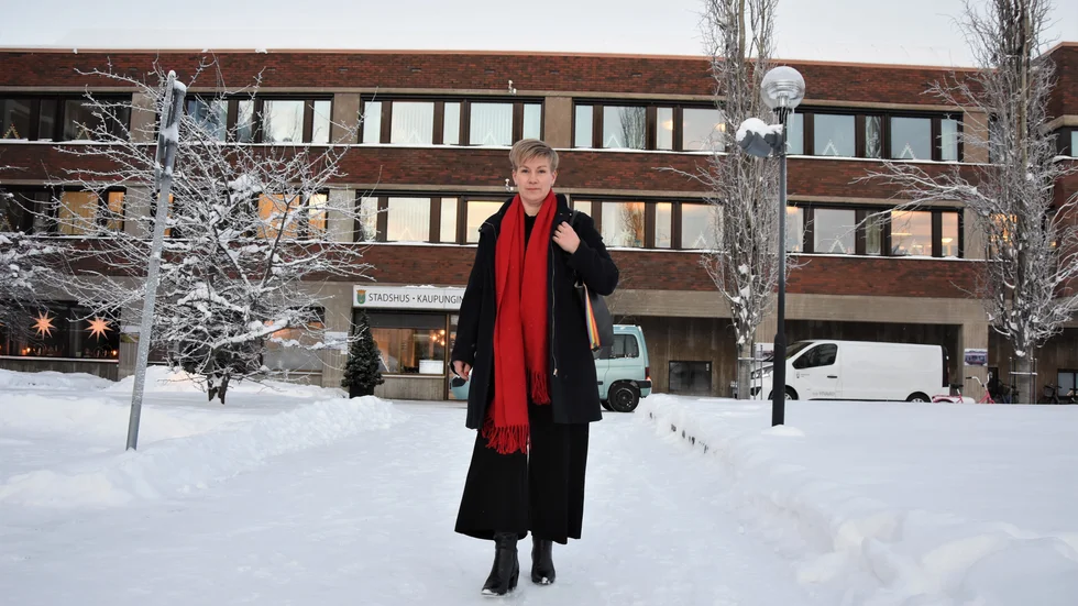 "Alla kostnader skenar iväg, då behöver vi vidta åtgärder ju snabbare desto bättre. Jag ser inte positivt på att den här processen drar ut på tiden", säger Nina Waara (S).