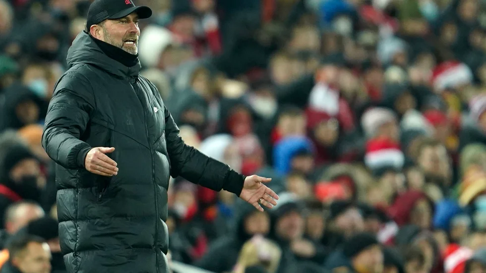 Jürgen Klopp får klara sig utan ytterligare tre spelare mot Chelsea på söndag. Arkivbild.