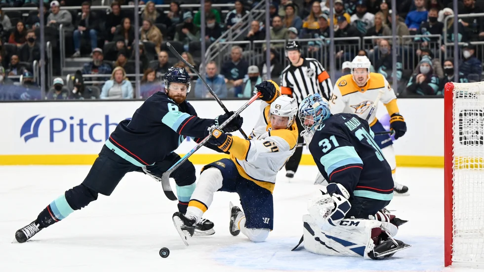 Adam Larsson gav Seattle Kraken ledningen i andra perioden – men laget fick se sig besegrade av Nashville Predators.
