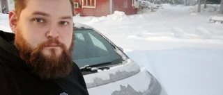 Elbilsägaren: Få laddare bromsar köparna • "Blir anledning att inte skaffa elbil"