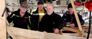 Här byggs båtar med traditionell teknik i Västervik • Kör enligt "gör om gör rätt-principen" 