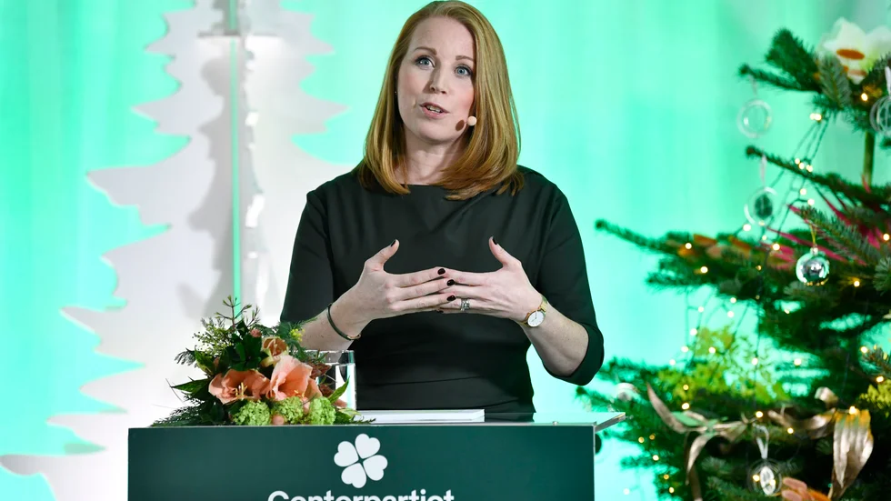 Centerledaren Annie Lööf lyfte problemen med ökad ohälsa bland unga i sitt jultal. 