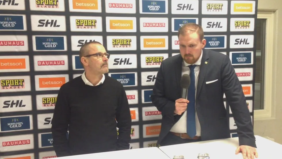 Tommy Samuelsson och Gereon Dahlgren under presskonferensen efter tisdagens SHL-möte mellan Skellefteå AIK och Färjestad.