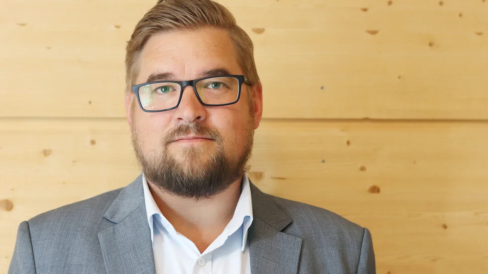 Andreas Olofsson går från att vara vd på Skellefteå buss till att bli vd på Skellefteå taxi.