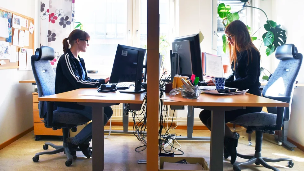 Elinor Lundmark och Sandra Wallström, miljöinspektörer inom livsmedelskontroll vid Skellefteå kommun.